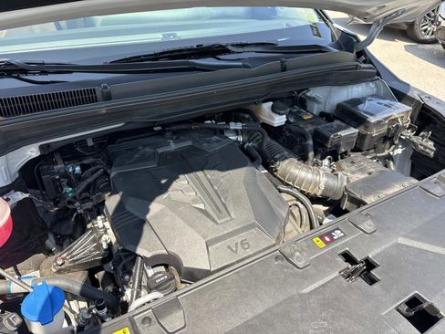 Used 2024 Kia Carnival EX FWD image 35