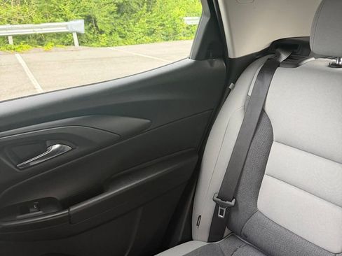 Used 2024 Chevrolet TrailBlazer LS FWD image 15