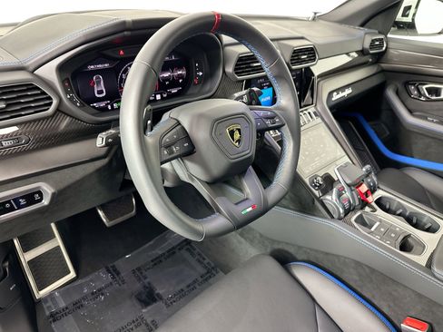 Used 2024 Lamborghini Urus Performante AWD/4WD image 10