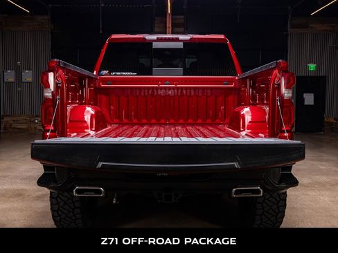 Used 2024 Chevrolet Silverado 1500 LT Trail Boss w/ Convenience Package II AWD/4WD image 9
