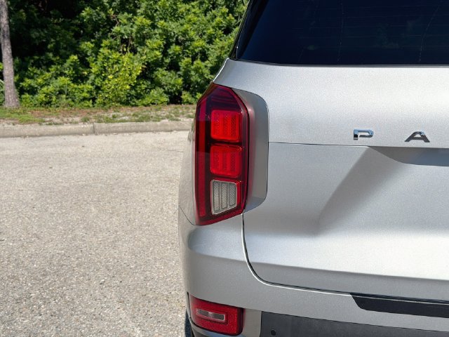 Used 2021 Hyundai Palisade SEL w/ Premium Package FWD image 10