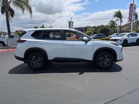New 2026 Nissan Rogue SV FWD image 6