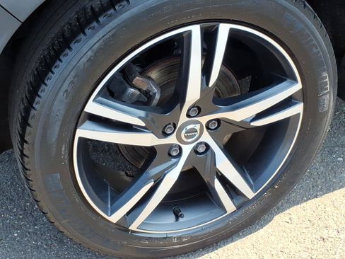 Used 2020 Volvo XC40 T5 R-Design w/ Protection Package AWD/4WD image 7