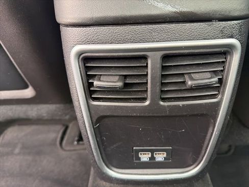 Used 2015 Dodge Charger SE w/ Popular Equipment Group image 19