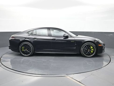 Certified 2024 Porsche Cayenne AWD/4WD image 22