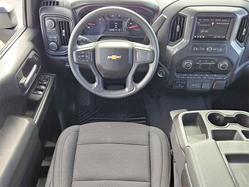 Used 2026 Chevrolet Silverado 2500 Custom w/ Custom Value Package image 5