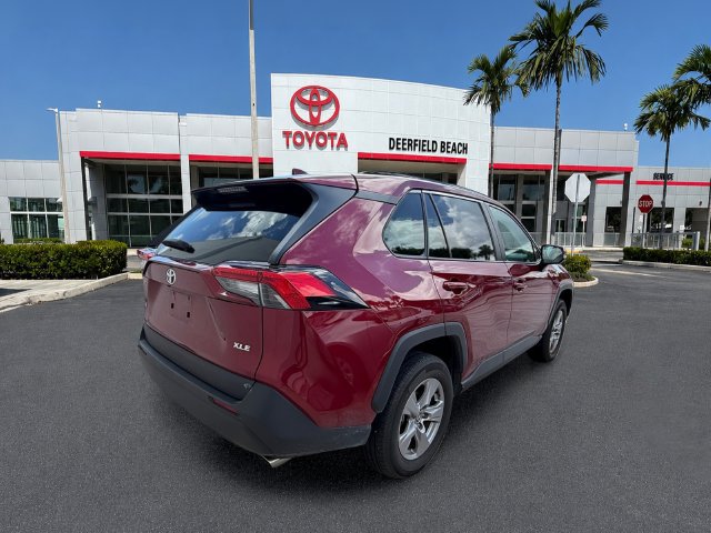 Used 2025 Toyota RAV4 XLE FWD image 11