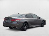 Used 2020 Toyota Camry SE image 5
