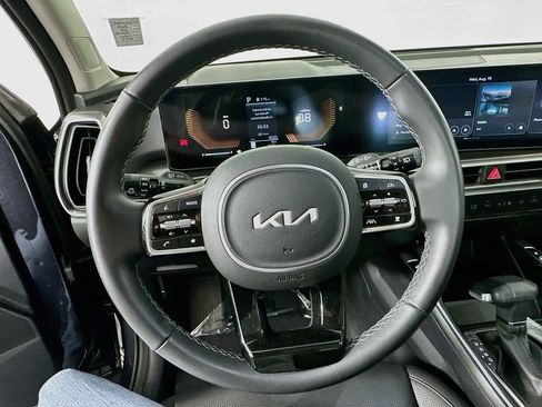 Used 2025 Kia Sorento EX w/ Panoramic Sunroof Package AWD/4WD image 12