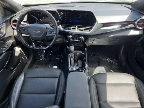 Used 2024 Chevrolet Trax RS w/ Driver Confidence Package FWD image 3