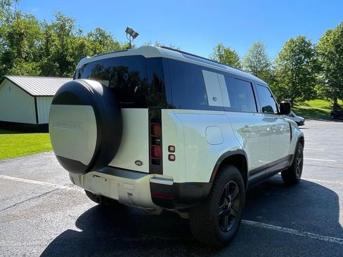 Used 2023 Land Rover Defender 110 S AWD/4WD image 3