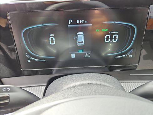 Certified 2025 Kia Sportage LX image 19