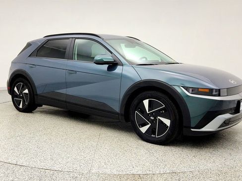 Used 2025 Hyundai Ioniq 5 SEL image 3