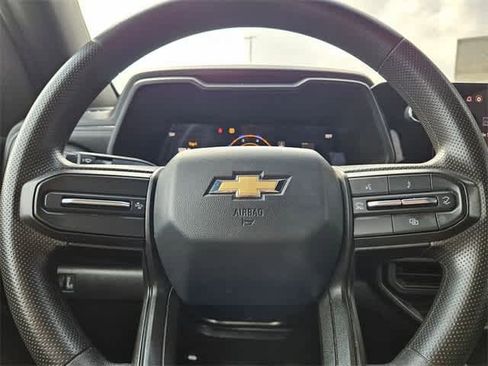 Used 2024 Chevrolet Colorado W/T image 22