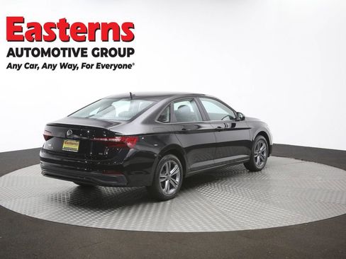 Used 2024 Volkswagen Jetta SE FWD image 39