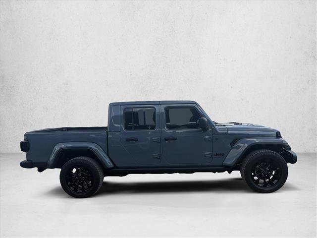Used 2024 Jeep Gladiator Sport AWD/4WD image 6