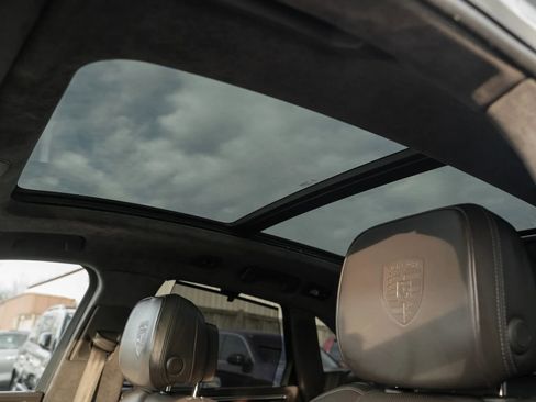 Used 2015 Porsche Macan Turbo image 21