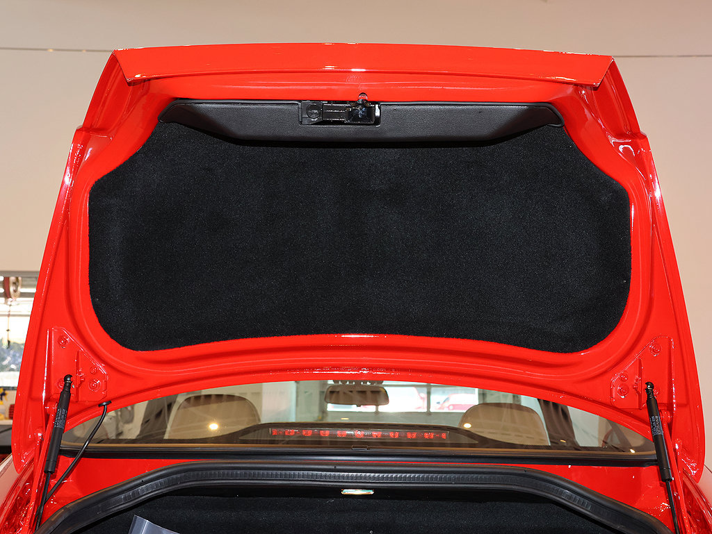 Used 2001 Ferrari 550 Maranello Coupe RWD image 83