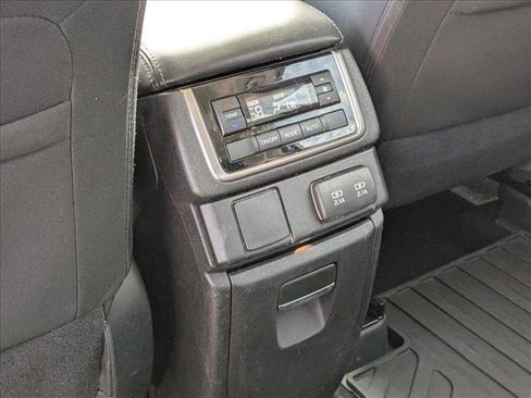 Used 2019 Subaru Ascent Premium w/ Popular Package #2 image 17