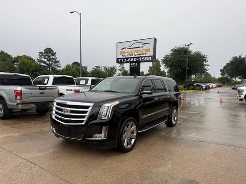 Used 2020 Cadillac Escalade ESV Luxury RWD image 3