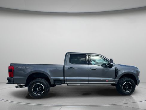 New 2026 Ford F250 Platinum w/ Tremor Off-Road Package image 34