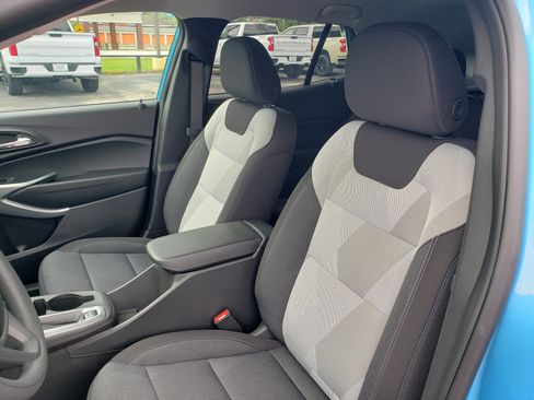 New 2026 Chevrolet Trax LS w/ LS Convenience Package FWD image 26
