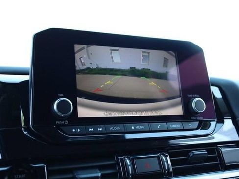Certified 2025 Nissan Pathfinder SV FWD image 14
