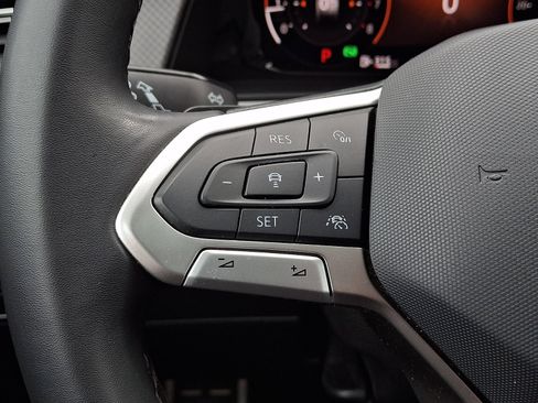 Used 2024 Volkswagen Atlas Peak Edition SE AWD/4WD image 23