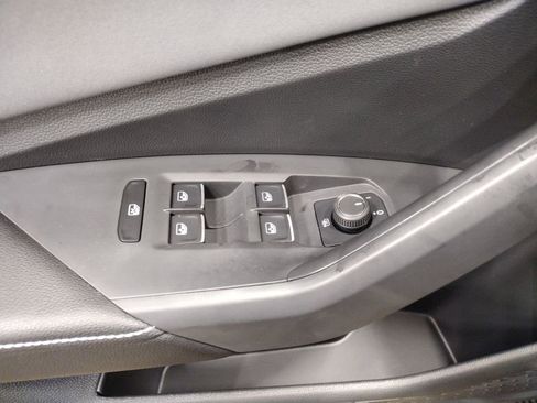 New 2025 Volkswagen Jetta SE image 17