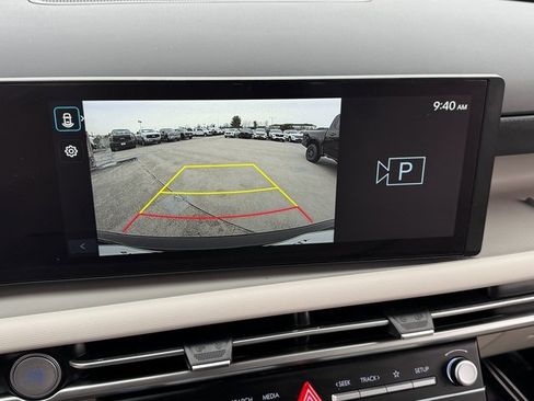 Used 2025 Hyundai Tucson SE image 25