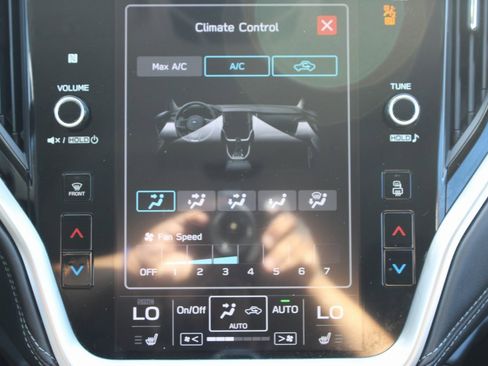 Used 2020 Subaru Outback Limited image 15