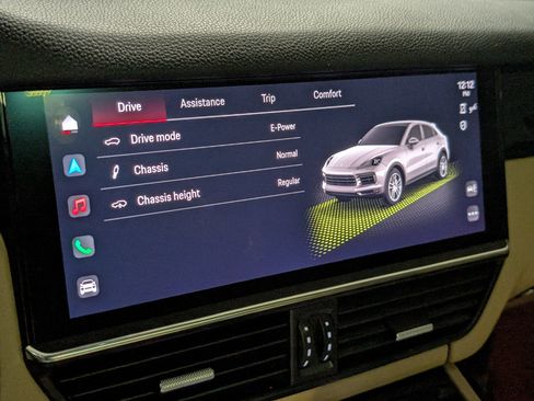 Certified 2022 Porsche Cayenne E-Hybrid image 39