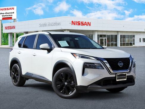 Used 2023 Nissan Rogue SV image 1