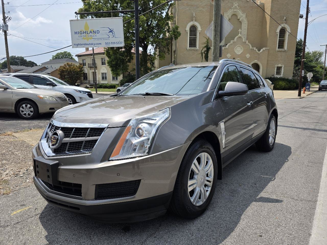 Used 2011 Cadillac SRX Luxury FWD image 1