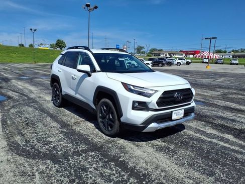 Used 2024 Toyota RAV4 Adventure AWD/4WD image 6