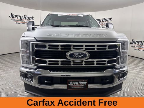 Used 2024 Ford F350 XLT w/ FX4 Off-Road Package AWD/4WD image 3