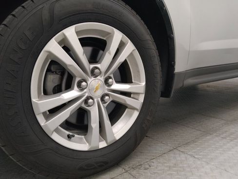 Used 2017 Chevrolet Equinox LS FWD image 31