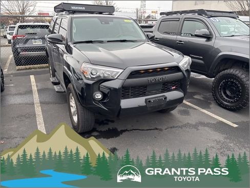 Used 2022 Toyota 4Runner SR5 Premium image 1