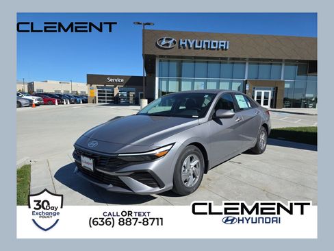 Used 2025 Hyundai Elantra SE FWD image 1