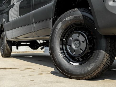 New 2025 Mercedes-Benz Sprinter 2500 image 7