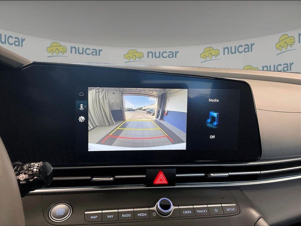 Used 2025 Hyundai Elantra SEL FWD image 13