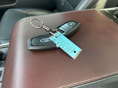 Used 2021 Ford F150 Lariat w/ Equipment Group 502A High image 9