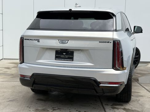 New 2025 Cadillac Escalade IQ Sport 2 w/ LPO, ONYX Package AWD/4WD image 6