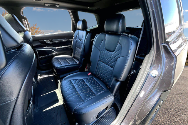 Used 2025 Kia Telluride SX X-Line AWD/4WD image 21