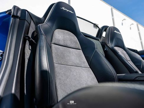 Used 2016 Porsche Boxster Spyder RWD image 33
