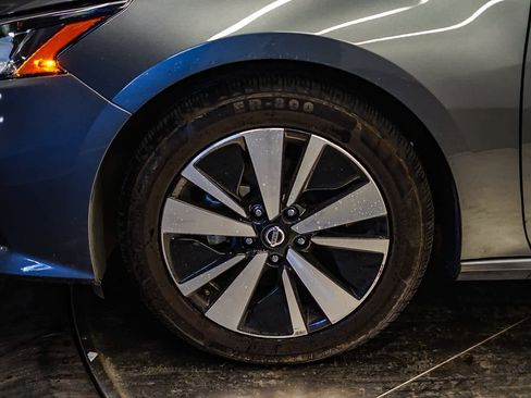 Used 2022 Nissan Altima 2.5 SV image 9