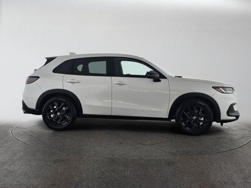 Used 2024 Honda HR-V Sport image 2