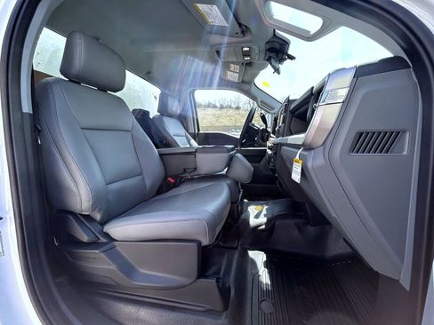New 2025 Ford F550 2WD Regular Cab Super Duty image 15