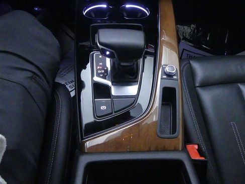 Used 2023 Audi A4 2.0T Premium w/ Convenience Package image 15