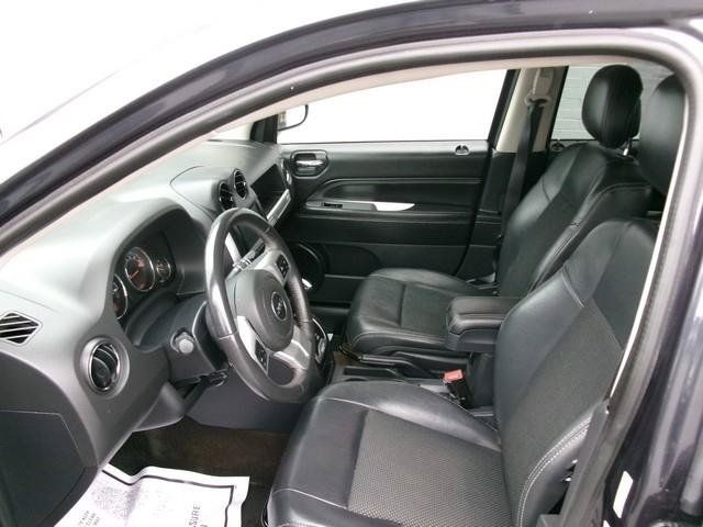 Used 2014 Jeep Compass Latitude AWD/4WD image 18